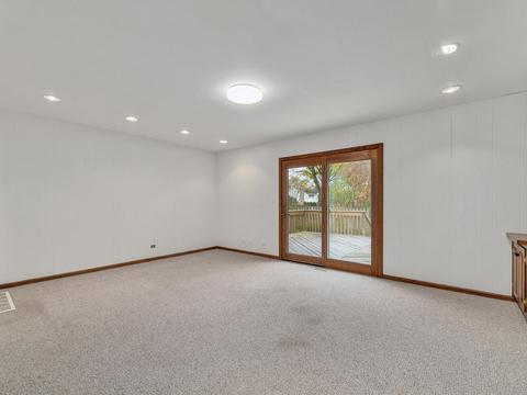 1702 Dickinson Dr, Wheaton, IL 60189 photo 14
