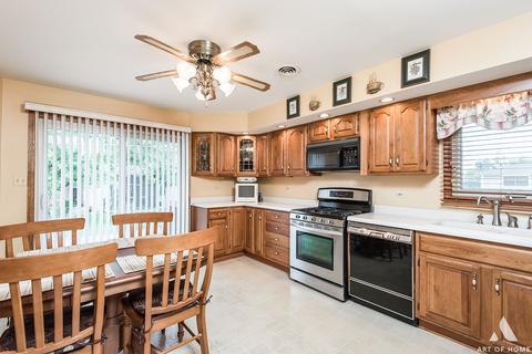 8209 S 76th Ave, Bridgeview, IL 60455 photo 8