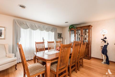 8209 S 76th Ave, Bridgeview, IL 60455 photo 3