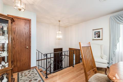8209 S 76th Ave, Bridgeview, IL 60455 photo 5
