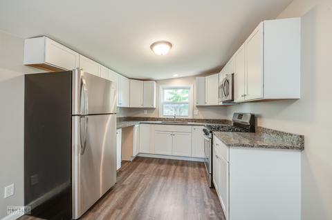 209 E North St, Plano, IL 60545 photo 9