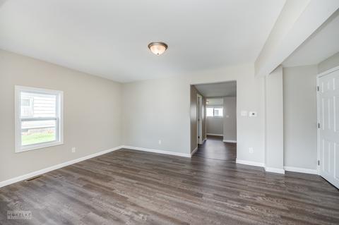 209 E North St, Plano, IL 60545 photo 11