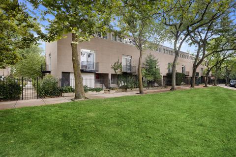 1467 E 55th Pl, Chicago, IL 60637 photo 3