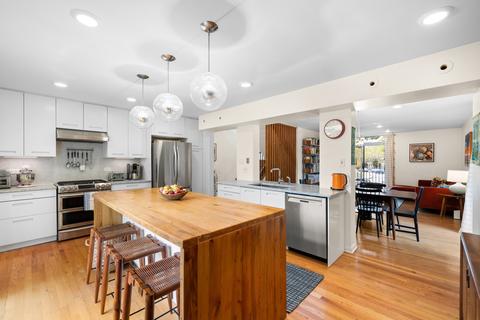 1467 E 55th Pl, Chicago, IL 60637 photo 9