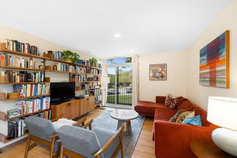 1467 E 55th Pl, Chicago, IL 60637 photo 13