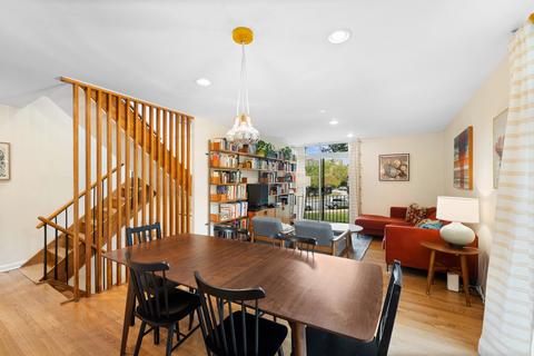1467 E 55th Pl, Chicago, IL 60637 photo 14