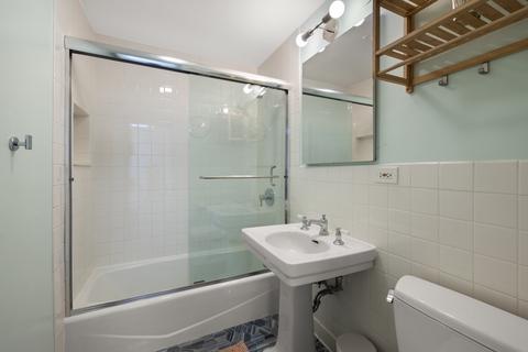 1467 E 55th Pl, Chicago, IL 60637 photo 16
