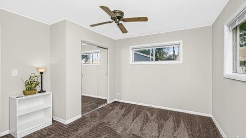 260 Fletcher Dr, Wheeling, IL 60090 photo 12