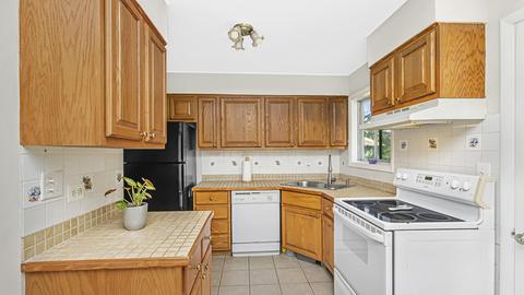 260 Fletcher Dr, Wheeling, IL 60090 photo 8