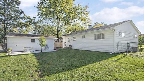 260 Fletcher Dr, Wheeling, IL 60090 photo 16