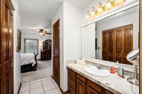 1725 Hickory Ln, Wheaton, IL 60187 photo 23
