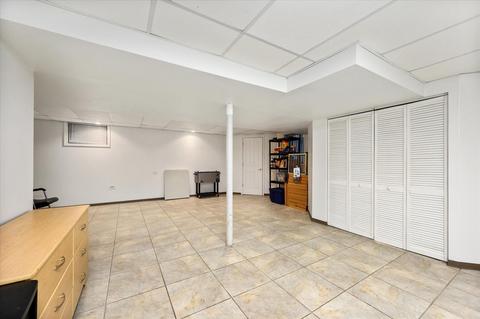 1725 Hickory Ln, Wheaton, IL 60187 photo 35