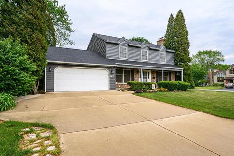 1725 Hickory Ln, Wheaton, IL 60187 photo 2