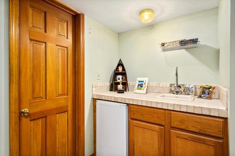 1725 Hickory Ln, Wheaton, IL 60187 photo 33