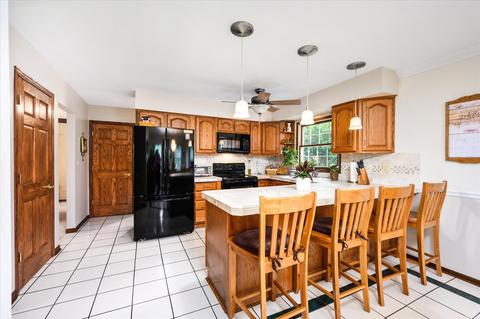 1725 Hickory Ln, Wheaton, IL 60187 photo 12