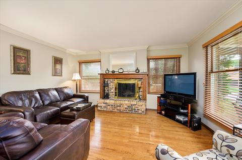 1725 Hickory Ln, Wheaton, IL 60187 photo 7