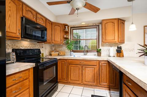 1725 Hickory Ln, Wheaton, IL 60187 photo 13