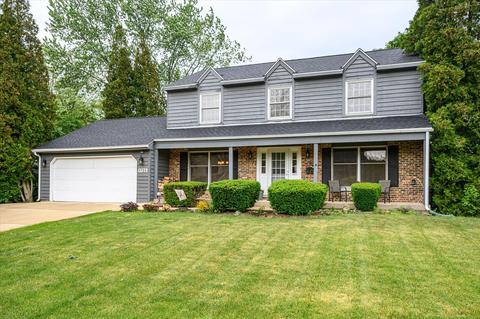 1725 Hickory Ln, Wheaton, IL 60187 photo 1