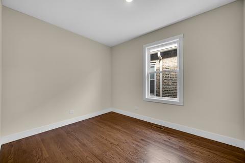 7545 S Champlain Ave, Chicago, IL 60619 photo 12