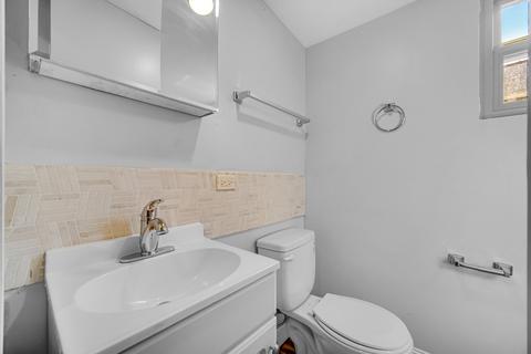 7545 S Champlain Ave, Chicago, IL 60619 photo 19