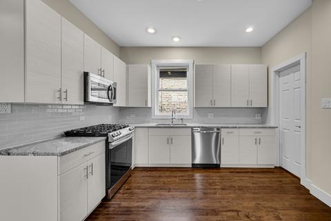 7545 S Champlain Ave, Chicago, IL 60619 photo 9