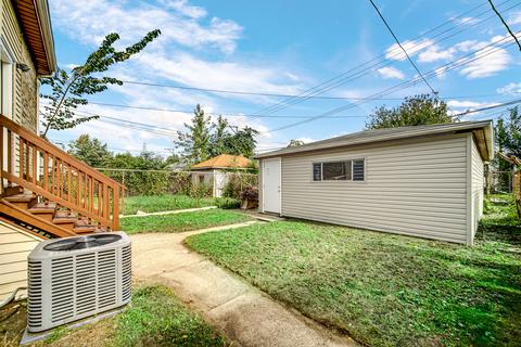 7545 S Champlain Ave, Chicago, IL 60619 photo 24