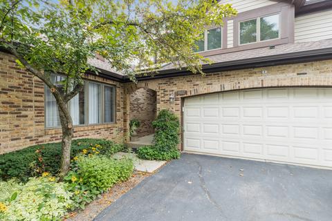 1822 Golf View Dr, Bartlett, IL 60103 photo 1