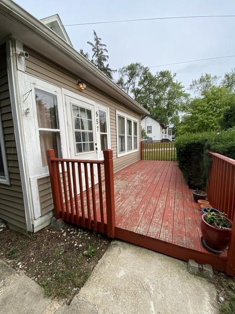 557 Bird St, Elgin, IL 60123 photo 3