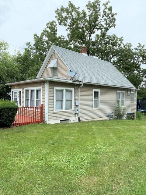 557 Bird St, Elgin, IL 60123 photo 2