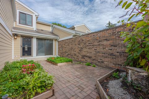2109 Willow Run, Wheaton, IL 60189 photo 3