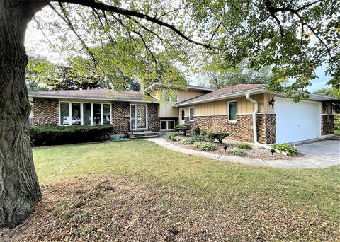 636 Longview Dr, Antioch, IL 60002 photo 1