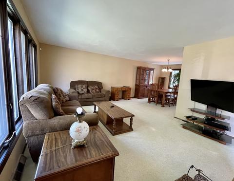 636 Longview Dr, Antioch, IL 60002 photo 5