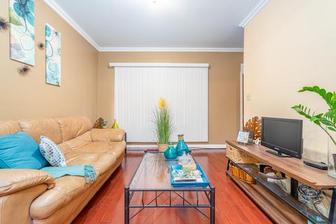 2714 E 77th St, Chicago, IL 60649 photo 3