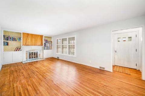 1150 Jackson St, Aurora, IL 60505 photo 8