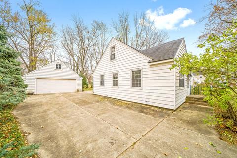 1150 Jackson St, Aurora, IL 60505 photo 2