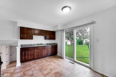 6048 Rob Roy Dr, Oak Forest, IL 60452 photo 8