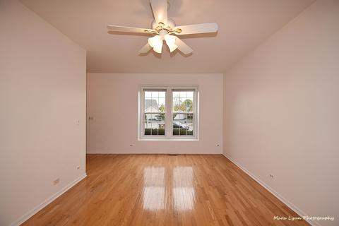 2422 Wild Cherry Ct, Aurora, IL 60506 photo 4