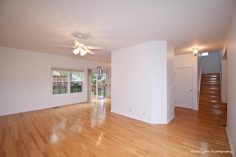 2422 Wild Cherry Ct, Aurora, IL 60506 photo 5