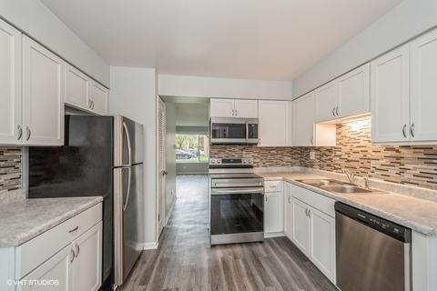9300 Hamilton Ct #A, Des Plaines, IL 60016 photo 3