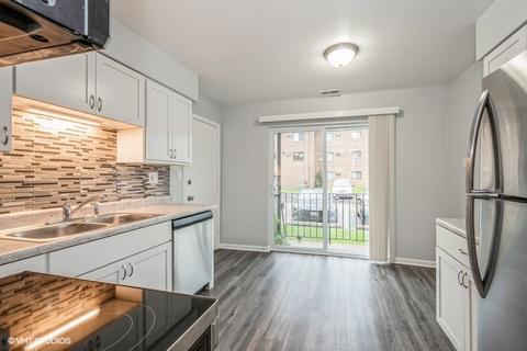 9300 Hamilton Ct #A, Des Plaines, IL 60016 photo 4