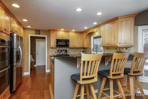 911 Cove Ct, Wheaton, IL 60189 photo 10