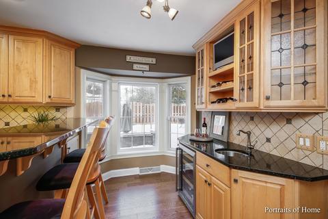 911 Cove Ct, Wheaton, IL 60189 photo 11