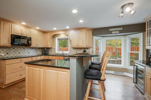 911 Cove Ct, Wheaton, IL 60189 photo 12