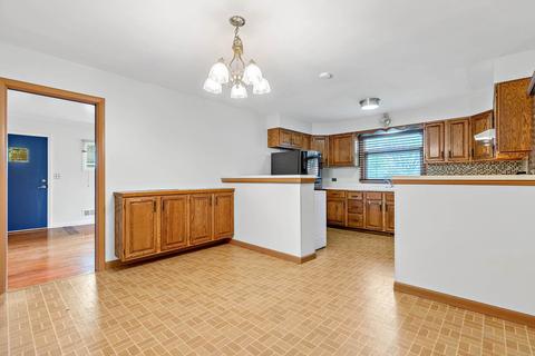 4622 Larch Ave, Glenview, IL 60025 photo 5
