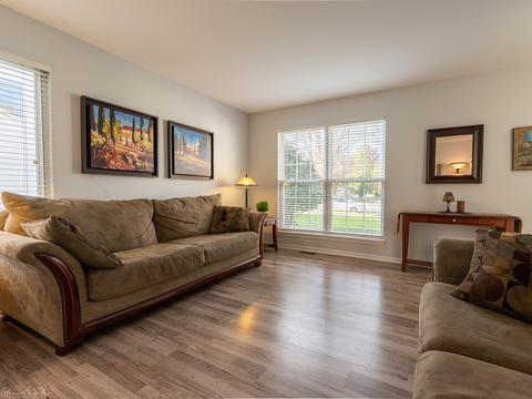 2995 Carlsbad Cir, Aurora, IL 60503 photo 8