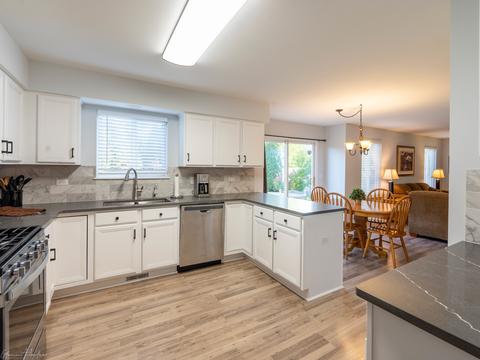 2995 Carlsbad Cir, Aurora, IL 60503 photo 18