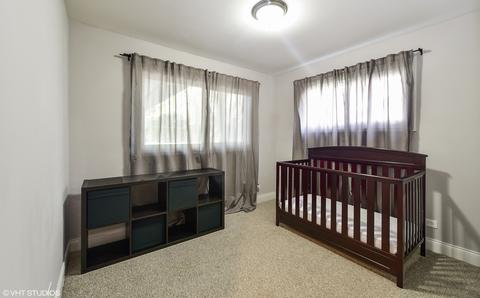 500 Paris Ln, Hoffman Estates, IL 60169 photo 13