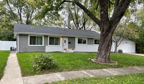 500 Paris Ln, Hoffman Estates, IL 60169 photo 1