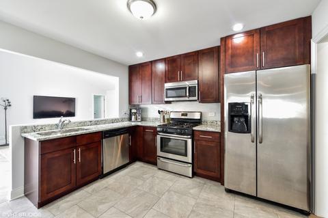 500 Paris Ln, Hoffman Estates, IL 60169 photo 5