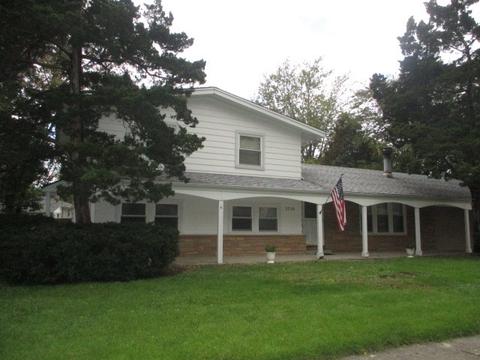 3736 Sangamon St, Steger, IL 60475 photo 2